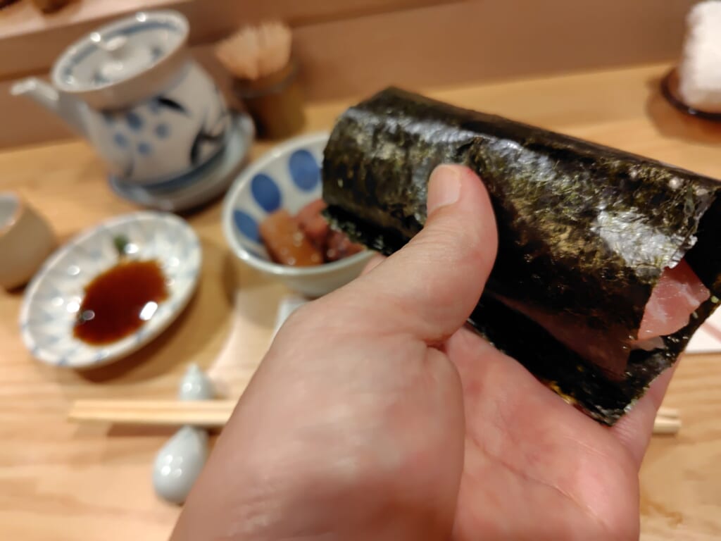 すきやばし次郎浜松店のマグロ鉄火巻き